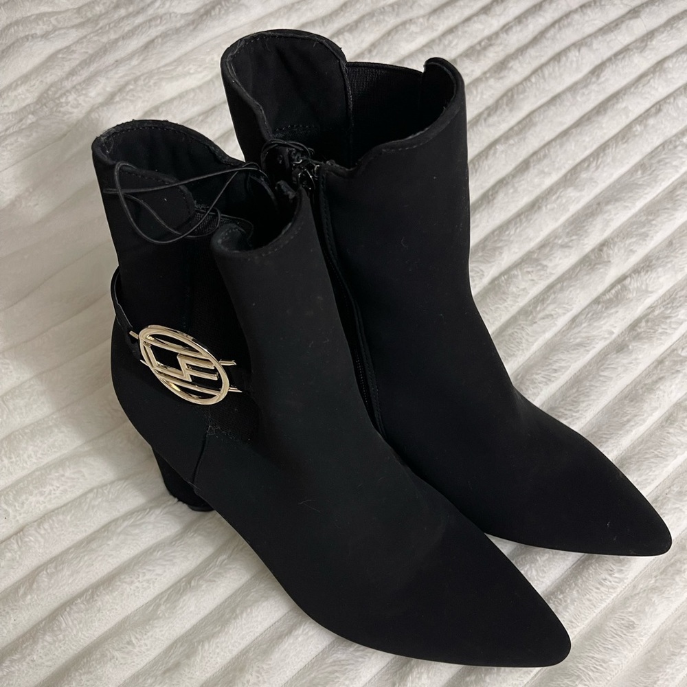 London Fog Heeled Booties - Picture 3 of 5